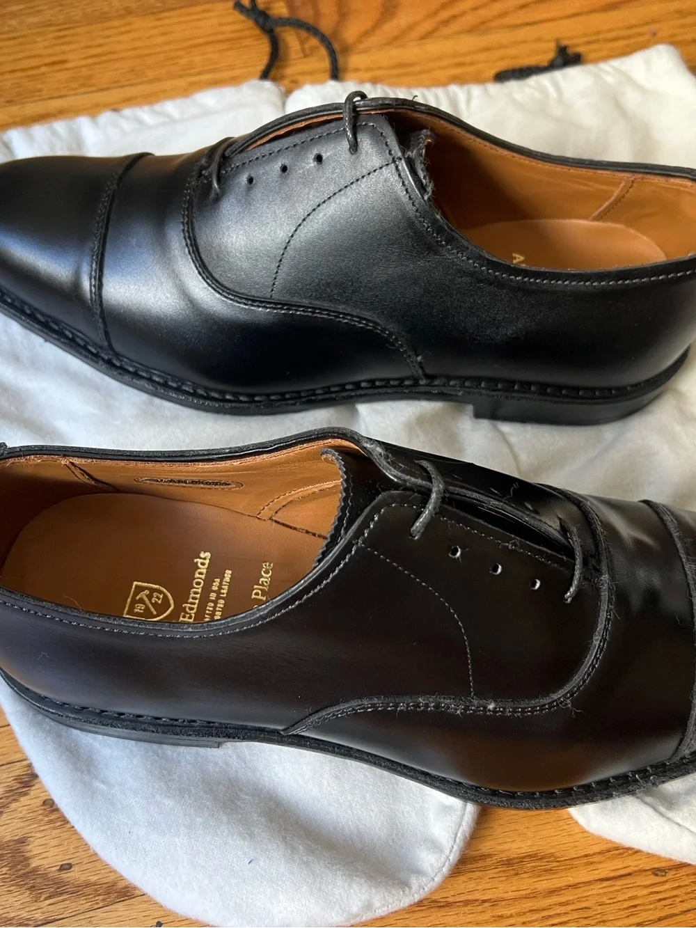 New Allen Edmonds Exchange Place Black Cap Toe Oxfords - Men's 9.5